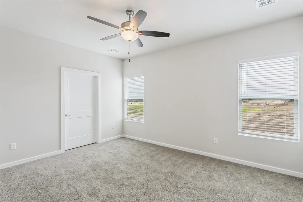 1570 N Emerald Valley Drive Mulvane KS 67110