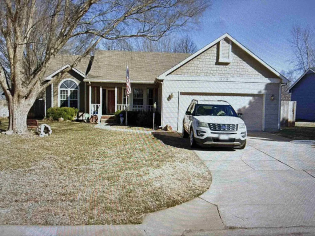 326 N Parkdale Wichita KS 67212