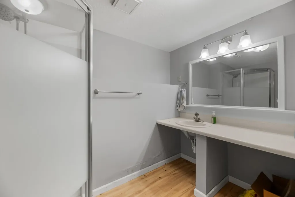 2331 S Dellrose Avenue Wichita KS 67218
