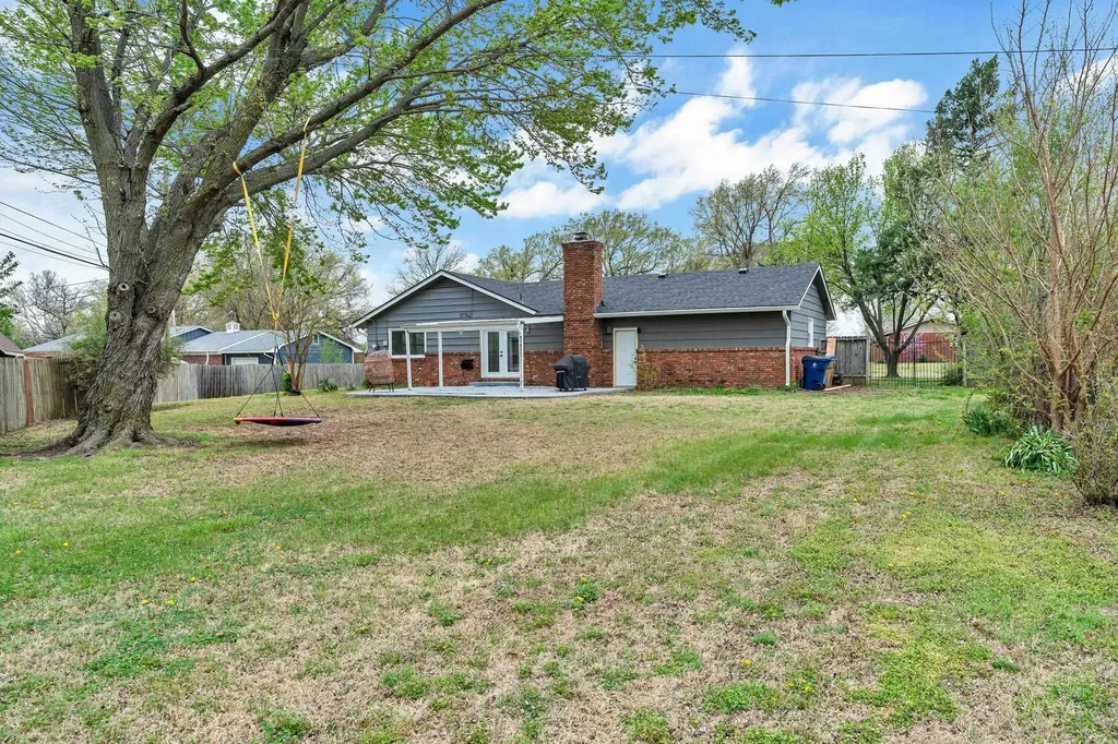4762 N Krueger Bel Aire KS 67220