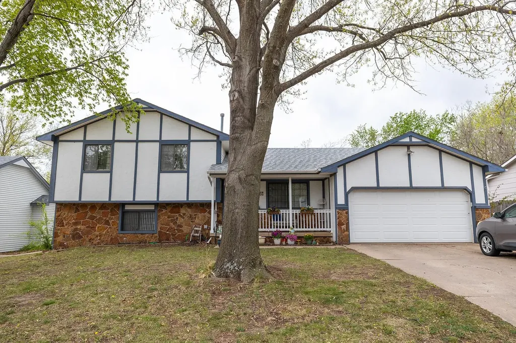 1339 N Montana Derby KS 67037