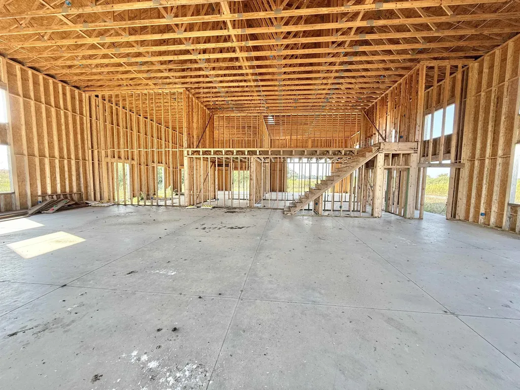 11682 NW 160th Street Newton KS 67114