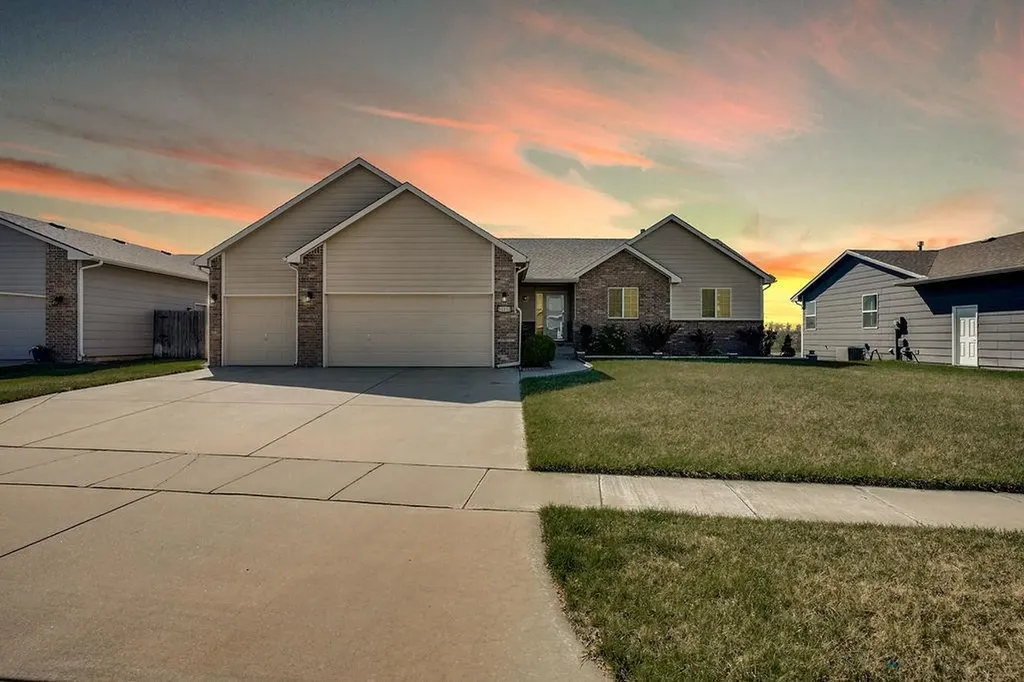 2121 S Upland Hills Wichita KS 67235