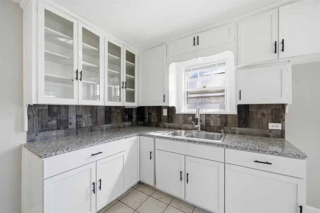 1511 W Haskell Street Wichita KS 67213