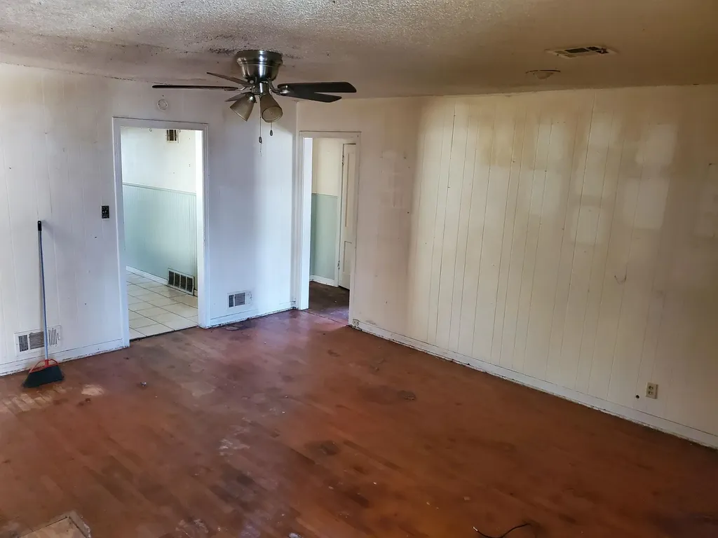 1030 N B Arkansas City KS 67005