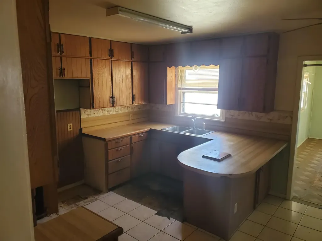1030 N B Arkansas City KS 67005