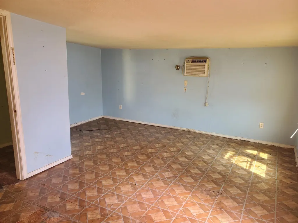 1030 N B Arkansas City KS 67005