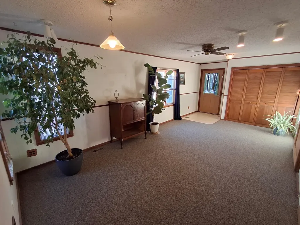6946 Sunset Drive Arkansas City KS 67005