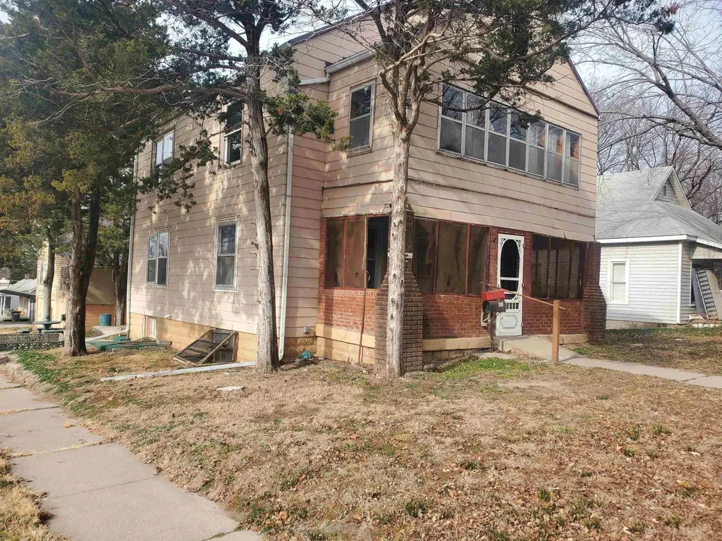427 S 2nd Arkansas City KS 67005