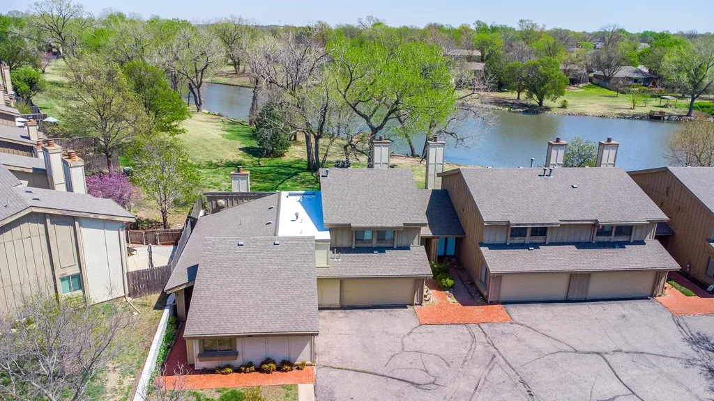 8201 E Harry Street Wichita KS 67207