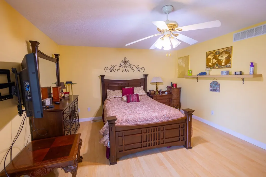 8201 E Harry Street Wichita KS 67207