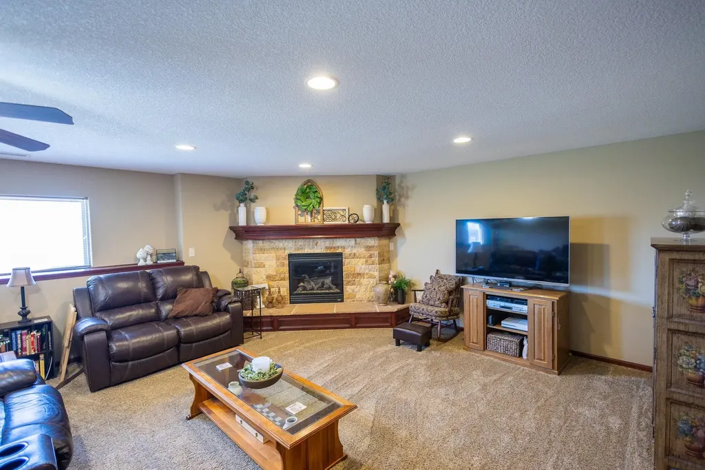 4005 N Lake Ridge Court Wichita KS 67205