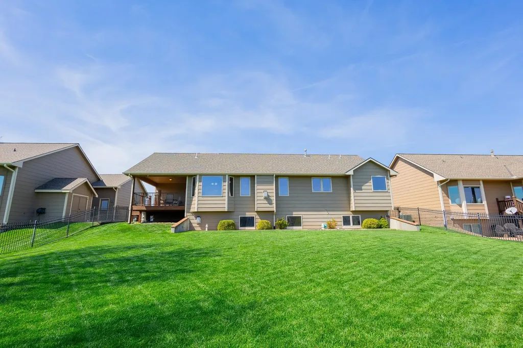 4005 N Lake Ridge Court Wichita KS 67205