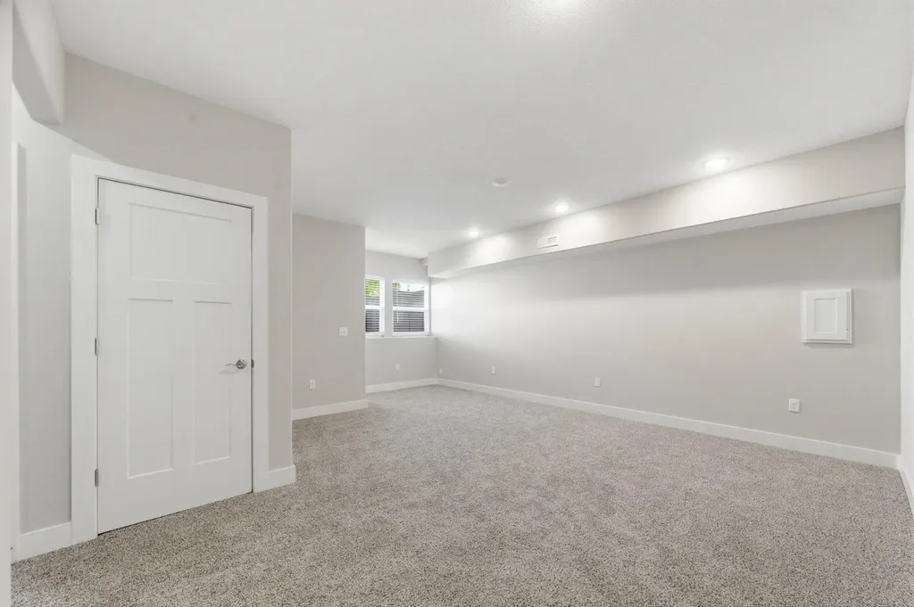 331 N 127th Street E Wichita KS 67206