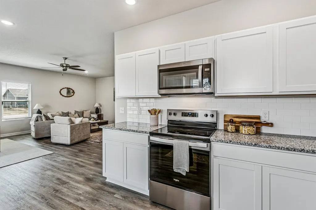 1607 N Emerald Valley Drive Mulvane KS 67110