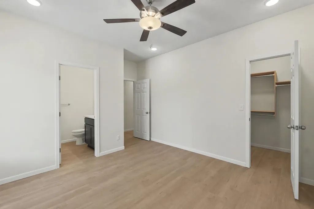 423 S All Halllows Wichita KS 67213
