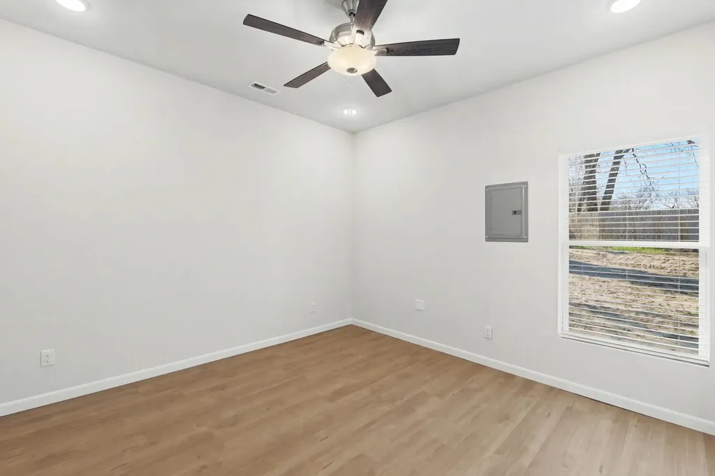 423 S All Halllows Wichita KS 67213