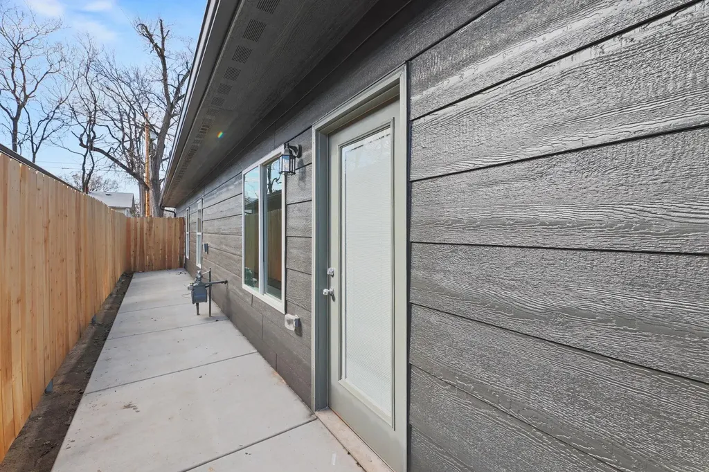 423 S All Halllows Wichita KS 67213