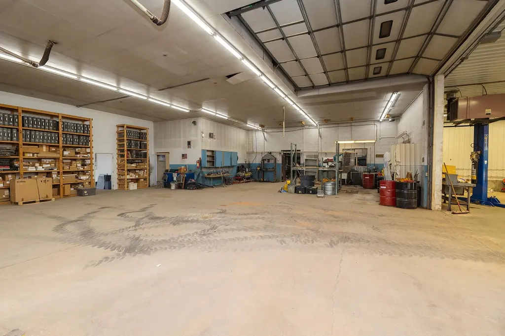 890 N Highway Harper KS 67058