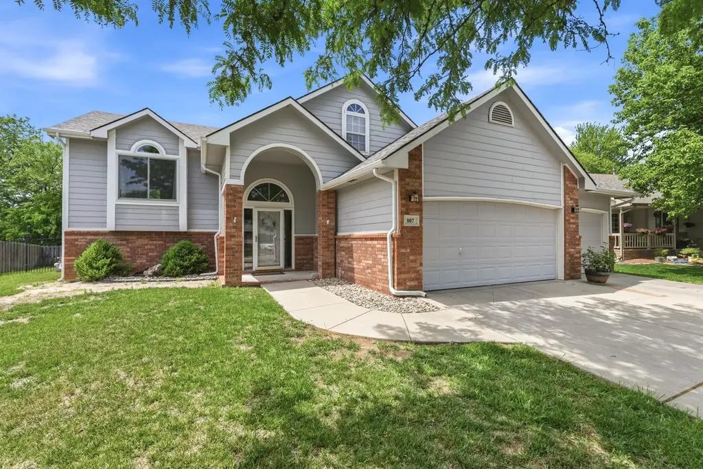 807 N Linden Lane Derby KS 67037