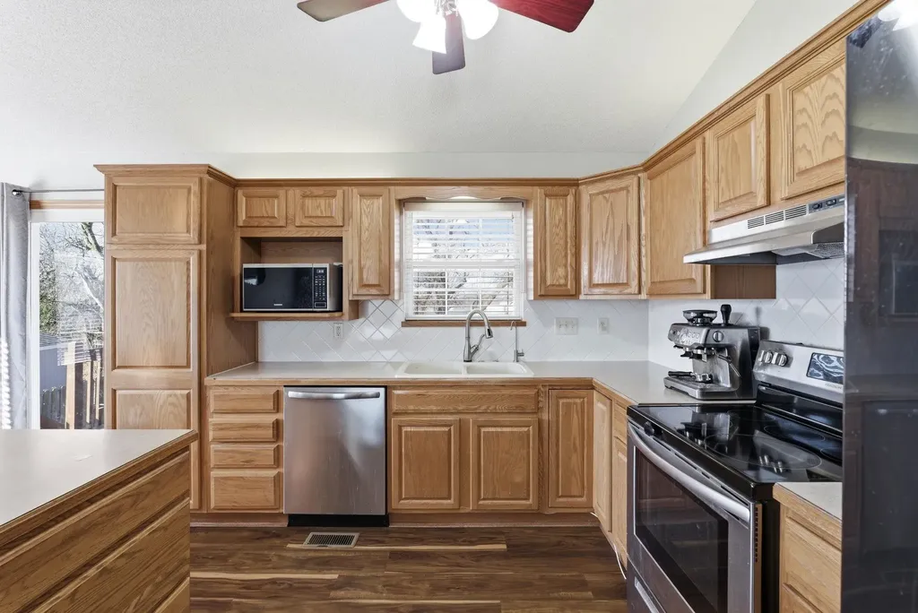 807 N Linden Lane Derby KS 67037