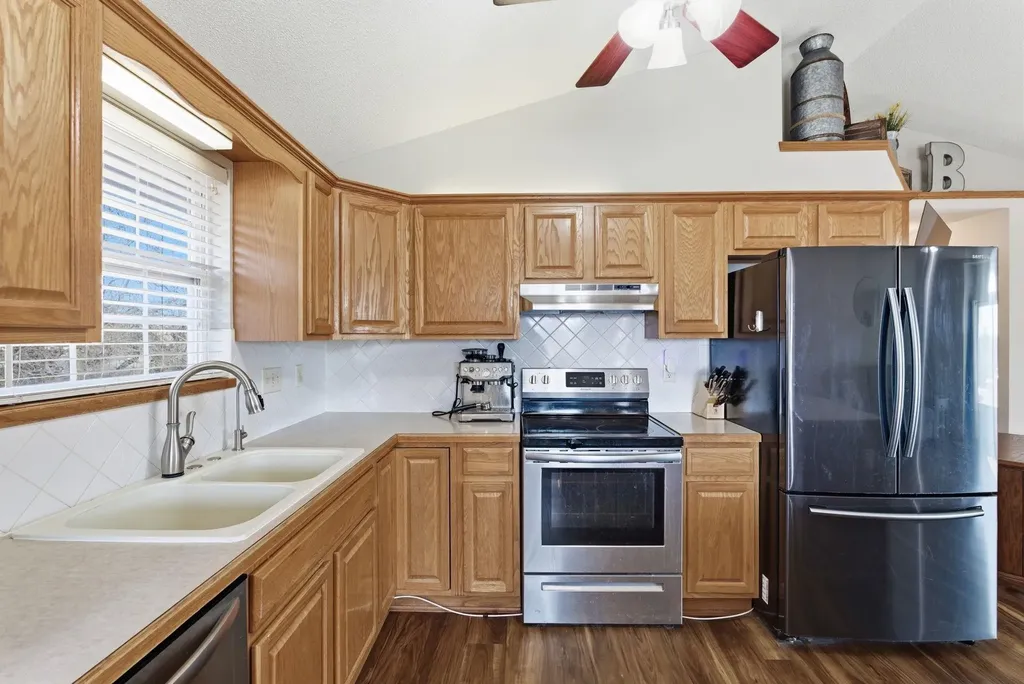 807 N Linden Lane Derby KS 67037