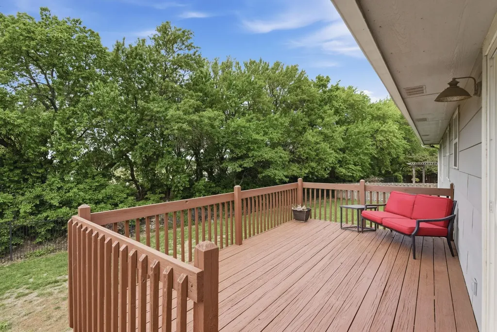 807 N Linden Lane Derby KS 67037