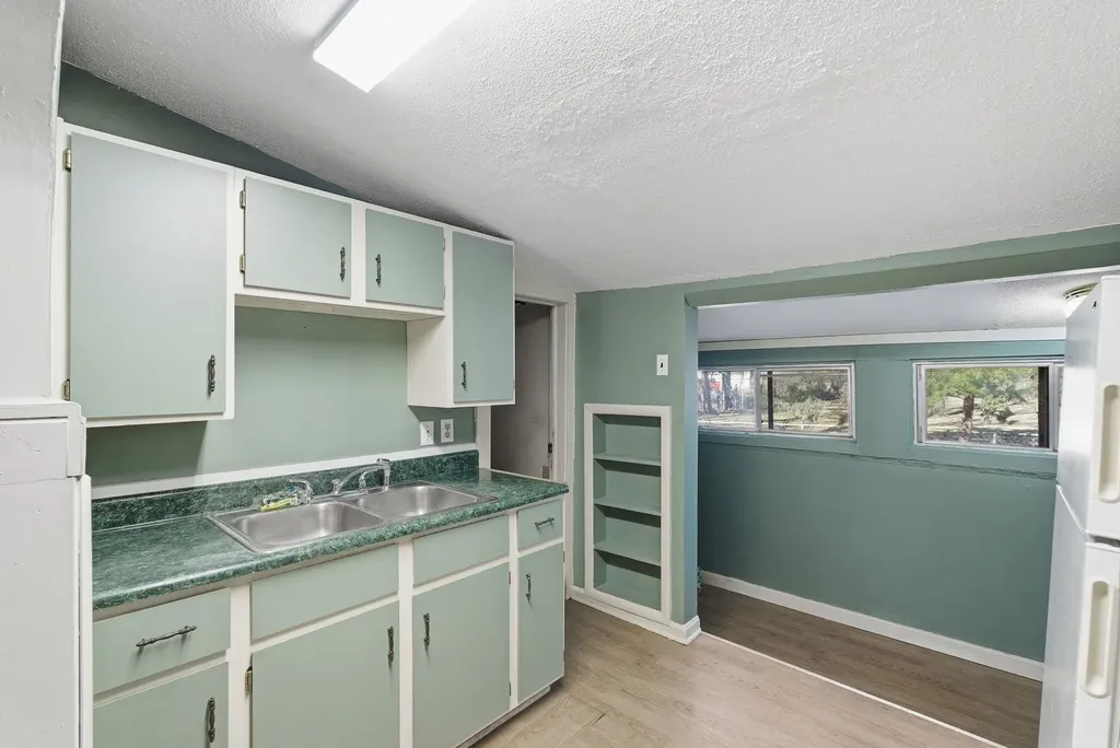 2918 W 10th Street N Wichita KS 67203