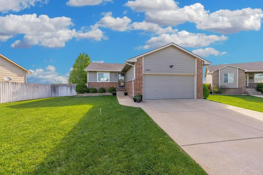 2641 E Spring Hill Court Goddard KS 67052