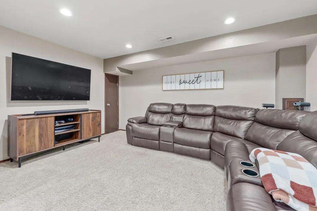 2641 E Spring Hill Court Goddard KS 67052