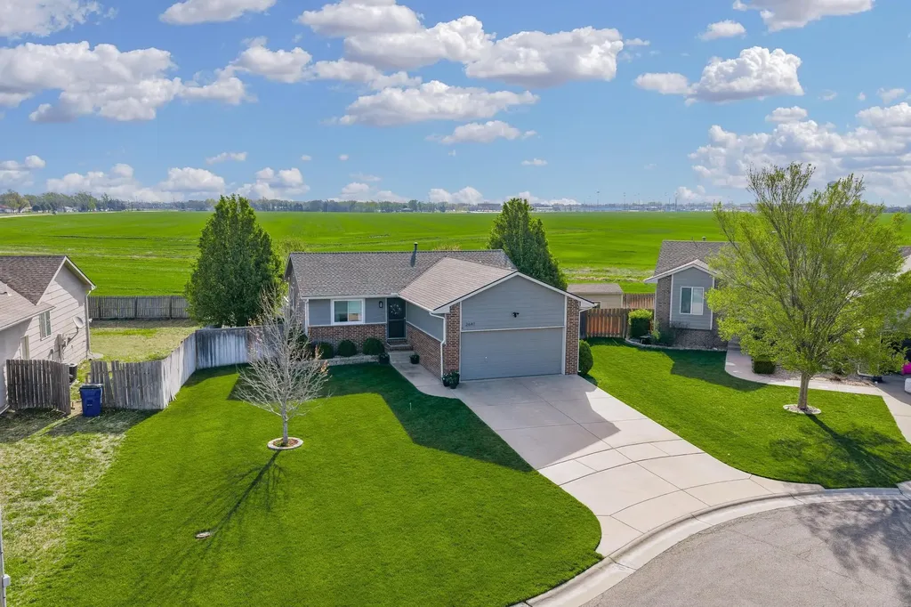2641 E Spring Hill Court Goddard KS 67052