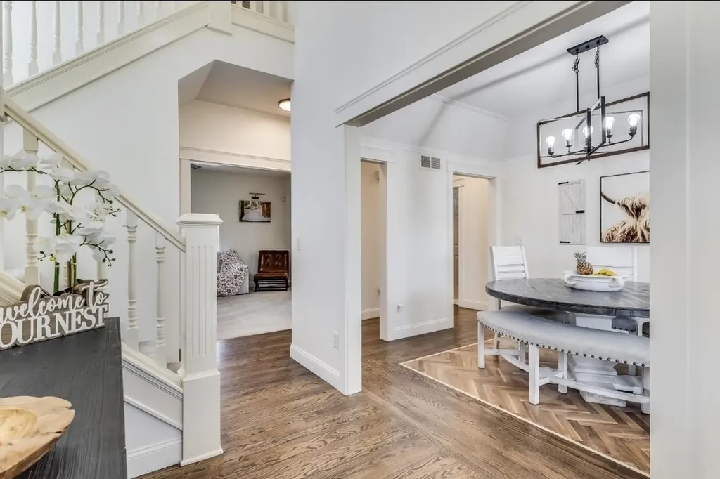 823 S Surrey Lane Maize KS 67101