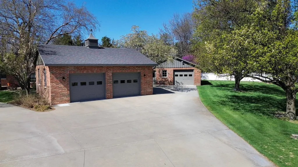 514 W 12th Street Newton KS 67114