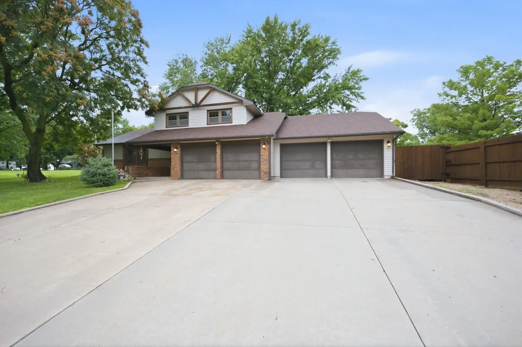 1 Valley View Drive Goddard KS 67052