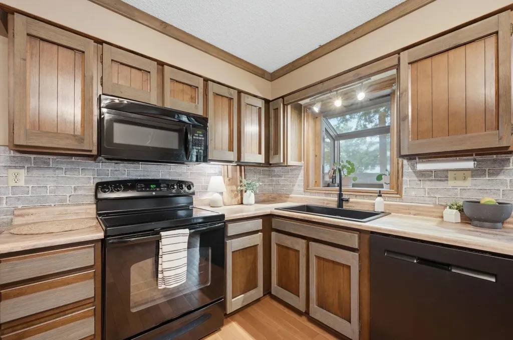1 Valley View Drive Goddard KS 67052