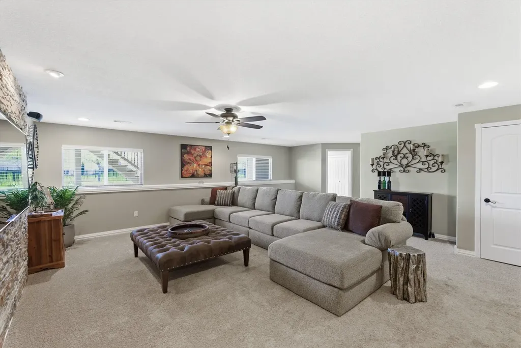 2710 N Woodridge Street Wichita KS 67226