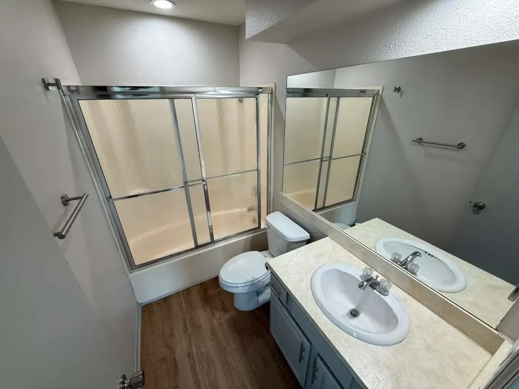 1717 S Cypress Wichita KS 67207