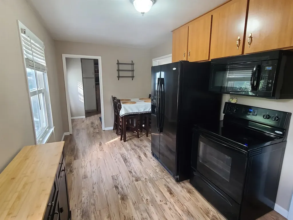 1035 N Georgie Derby KS 67037
