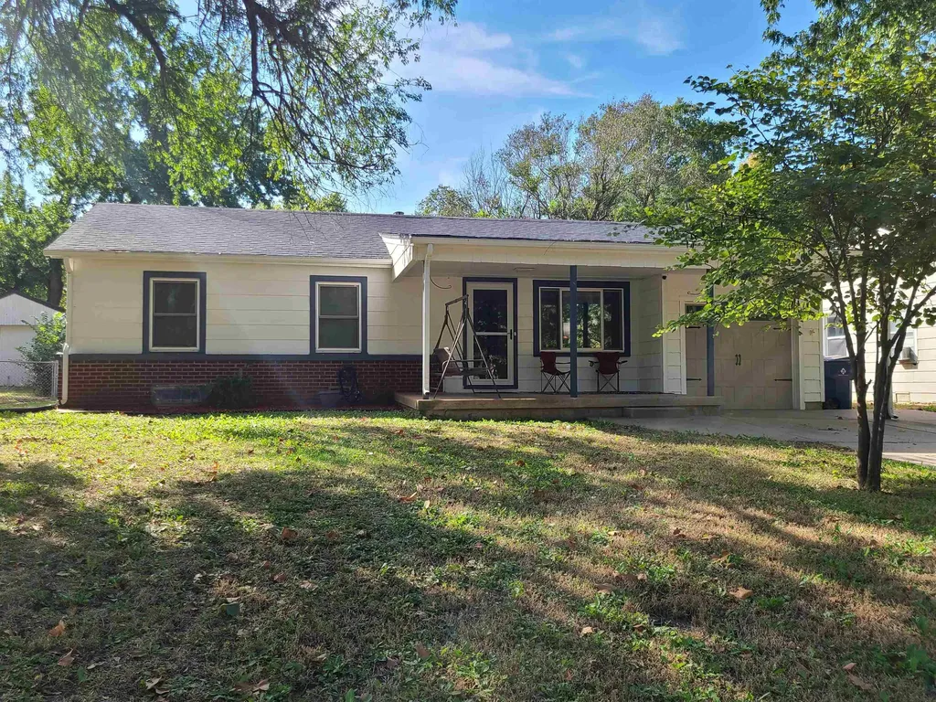 1035 N Georgie Derby KS 67037