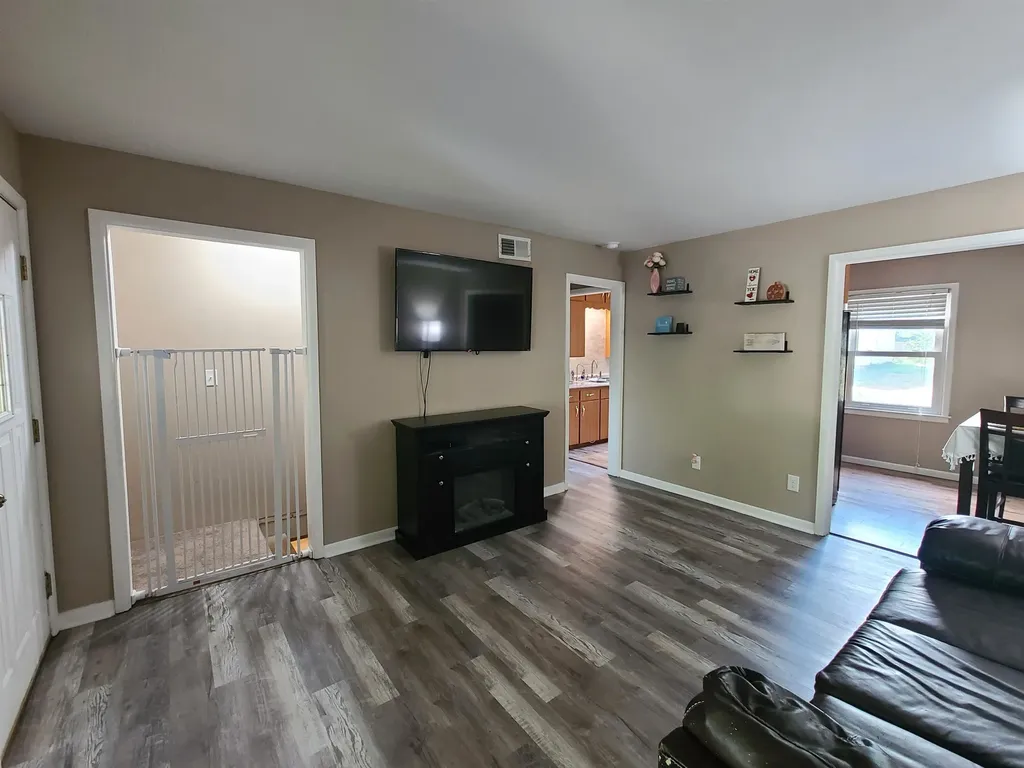 1035 N Georgie Derby KS 67037
