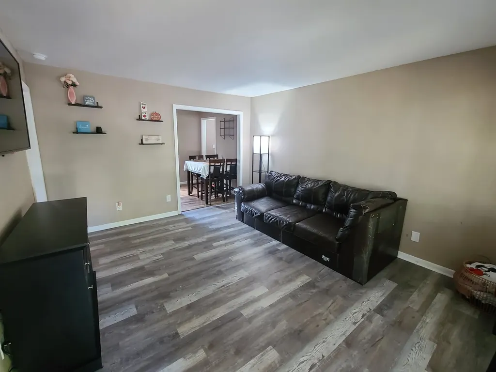 1035 N Georgie Derby KS 67037
