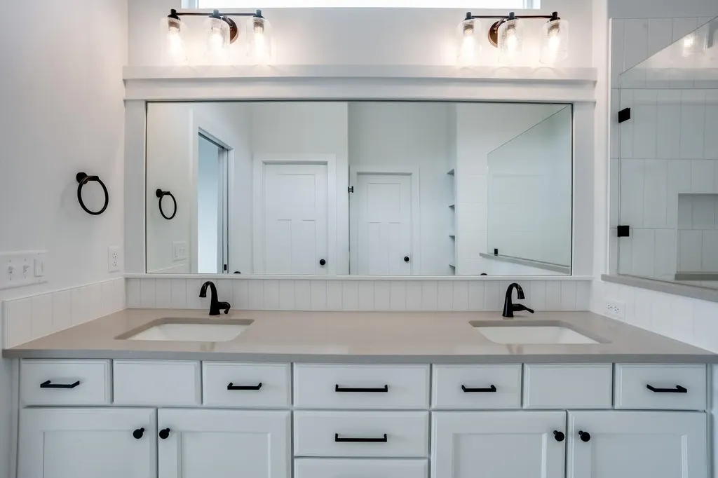 3437 S Linden Wichita KS 67210