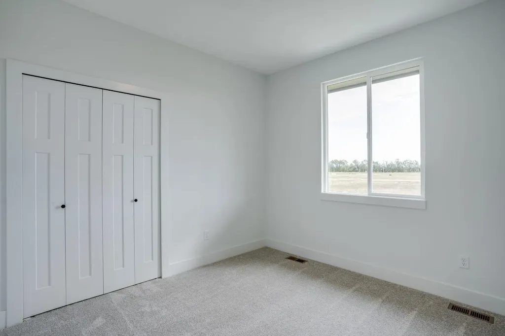 3437 S Linden Wichita KS 67210
