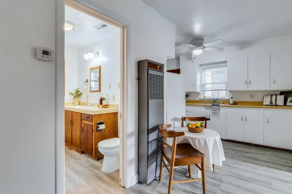1524 E 12th Street Newton KS 67114