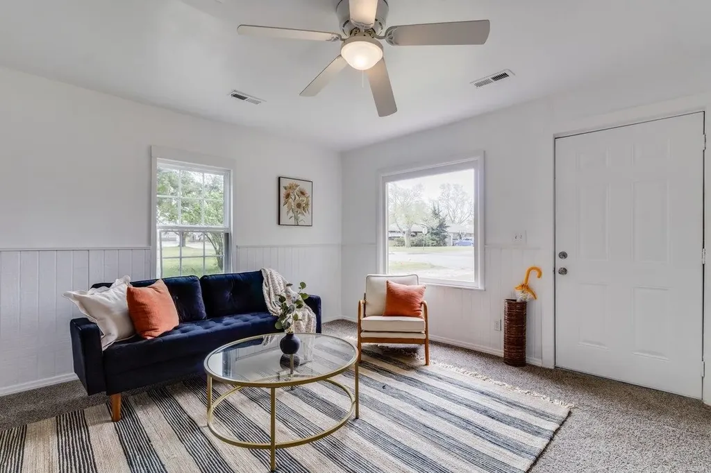 1524 E 12th Street Newton KS 67114