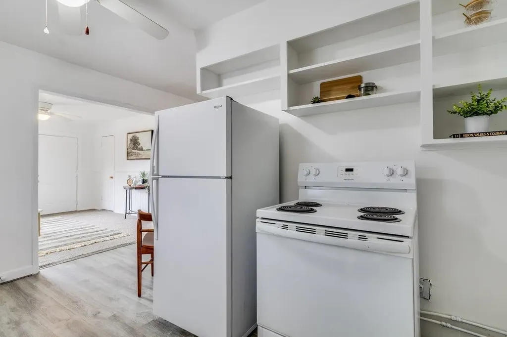 1524 E 12th Street Newton KS 67114