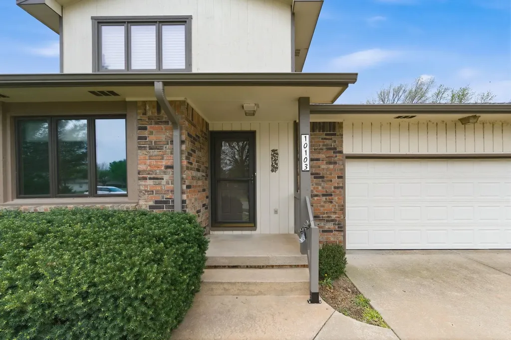 10103 W Alamo Wichita KS 67212