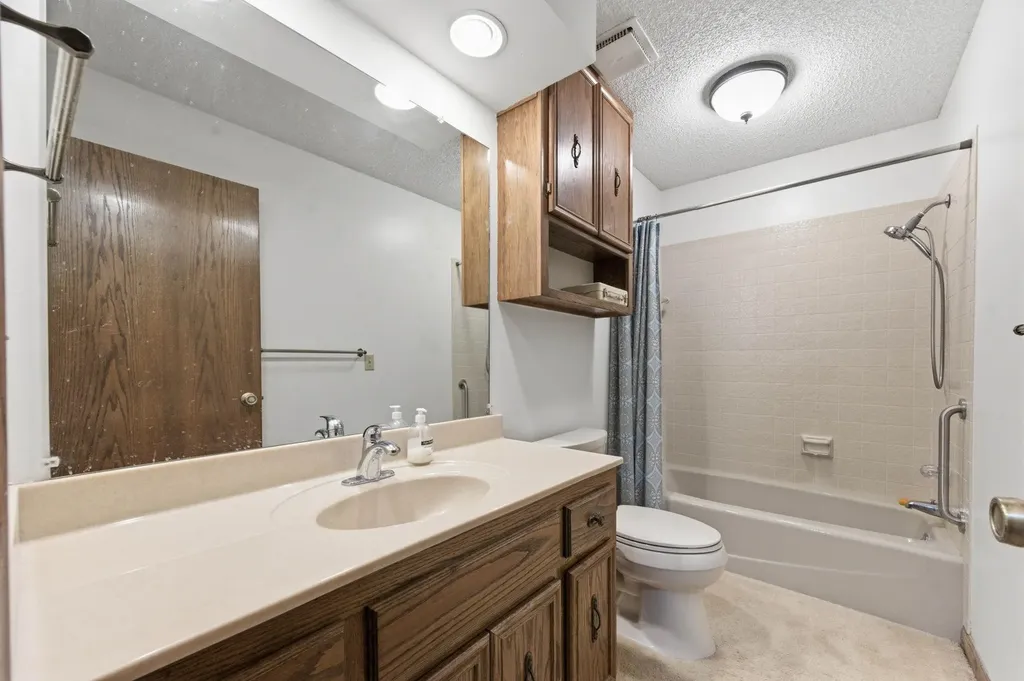 10103 W Alamo Wichita KS 67212