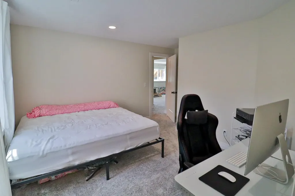 5247 N Cambridge Street Bel Aire KS 67226
