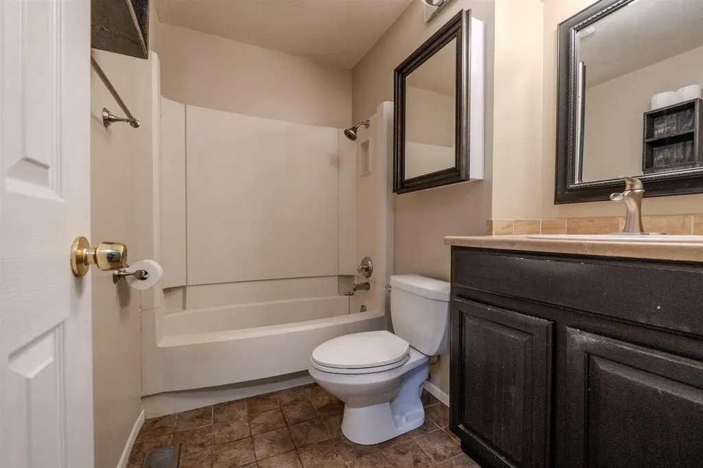 1621 Pin Oak Court Rose Hill KS 67133